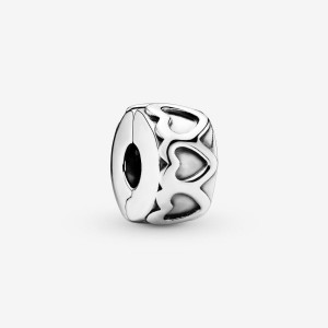 Pandora Band of Hearts Clip Charm Silber | 147MHPURO