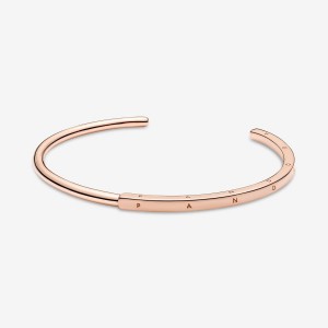 Pandora Signature I-D Open Bangle Rosa Gold | 961OWIRKC